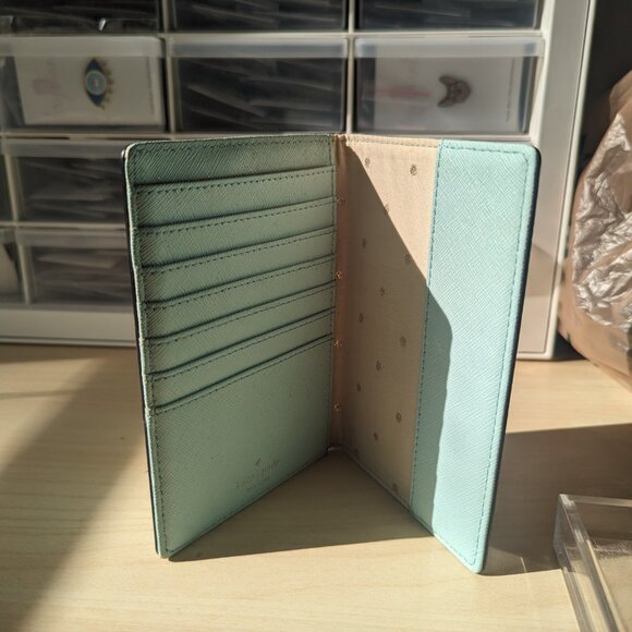“Love is in the Air” Kate Spade Passport Holder - Picture 7 of 7